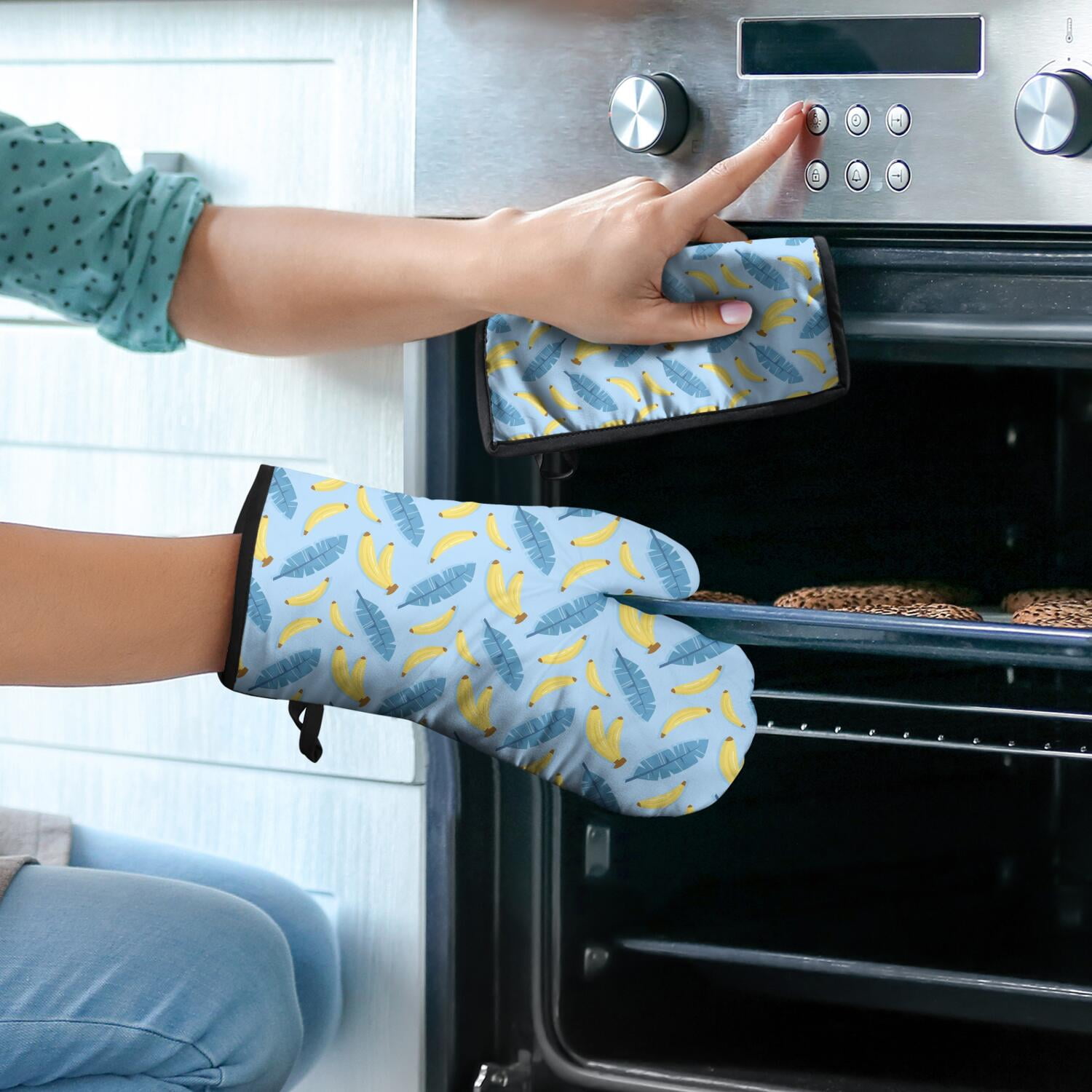 Oven Mitts and Pot Holders Set Of 4, Heat Resistant Kitchen Gloves with Non-Slip Grip, Hanging Loop, Soft Cotton Lining for Baking, Cooking, Grilling, Barbecue