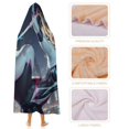 thumbnail image 4 of Gwen: Mujer Araña Manta Capa con Capucha Anti-Bolitas, Manta de Lana Ártica Suave, Manta Portátil de Felpa Ligera y Lujosa, Poncho para Siesta en Casa y Oficina, 100*130cm, 4 of 6
