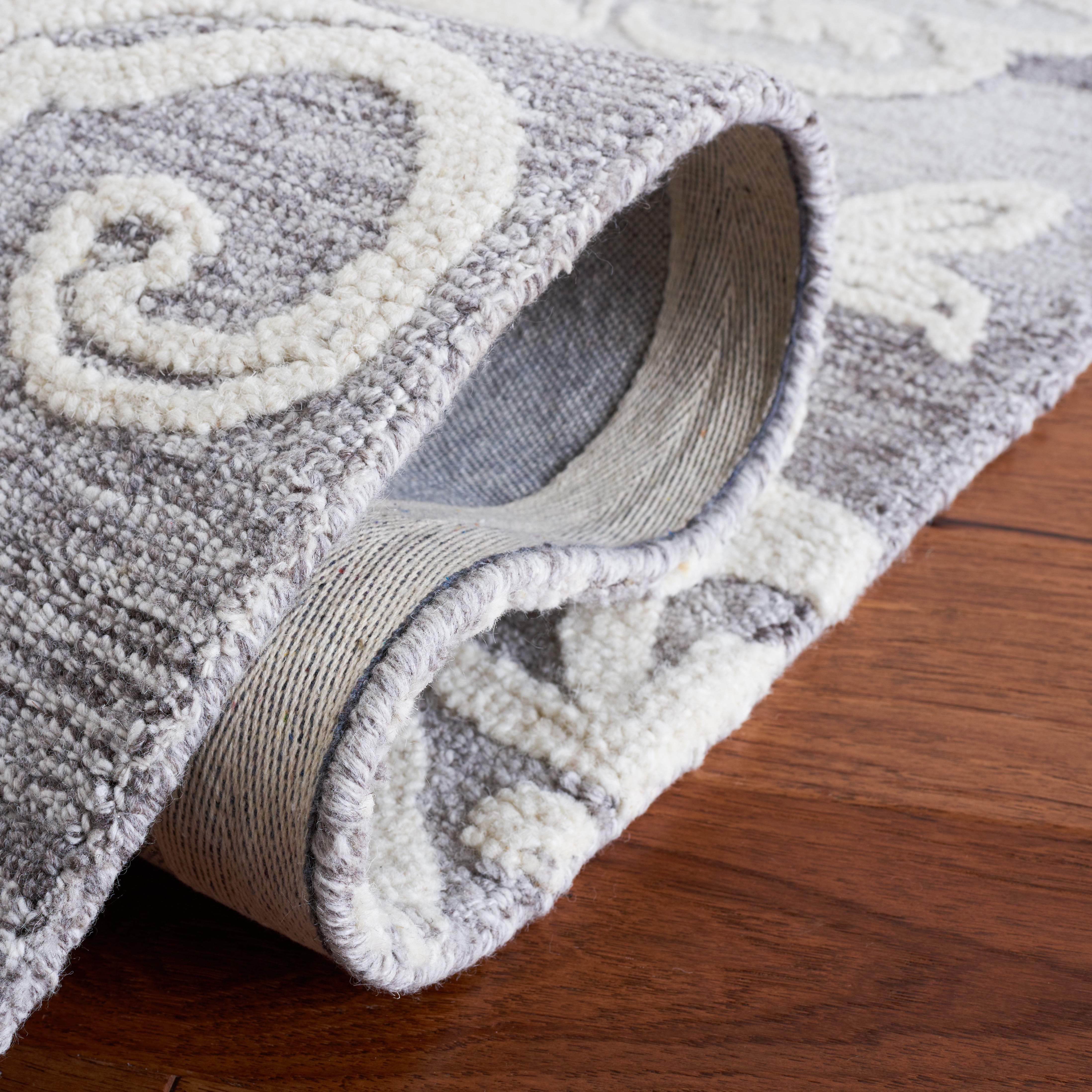 SAFAVIEH Jardin Isidor Floral Runner Rug, Gray/Ivory, 2'3" x 8'