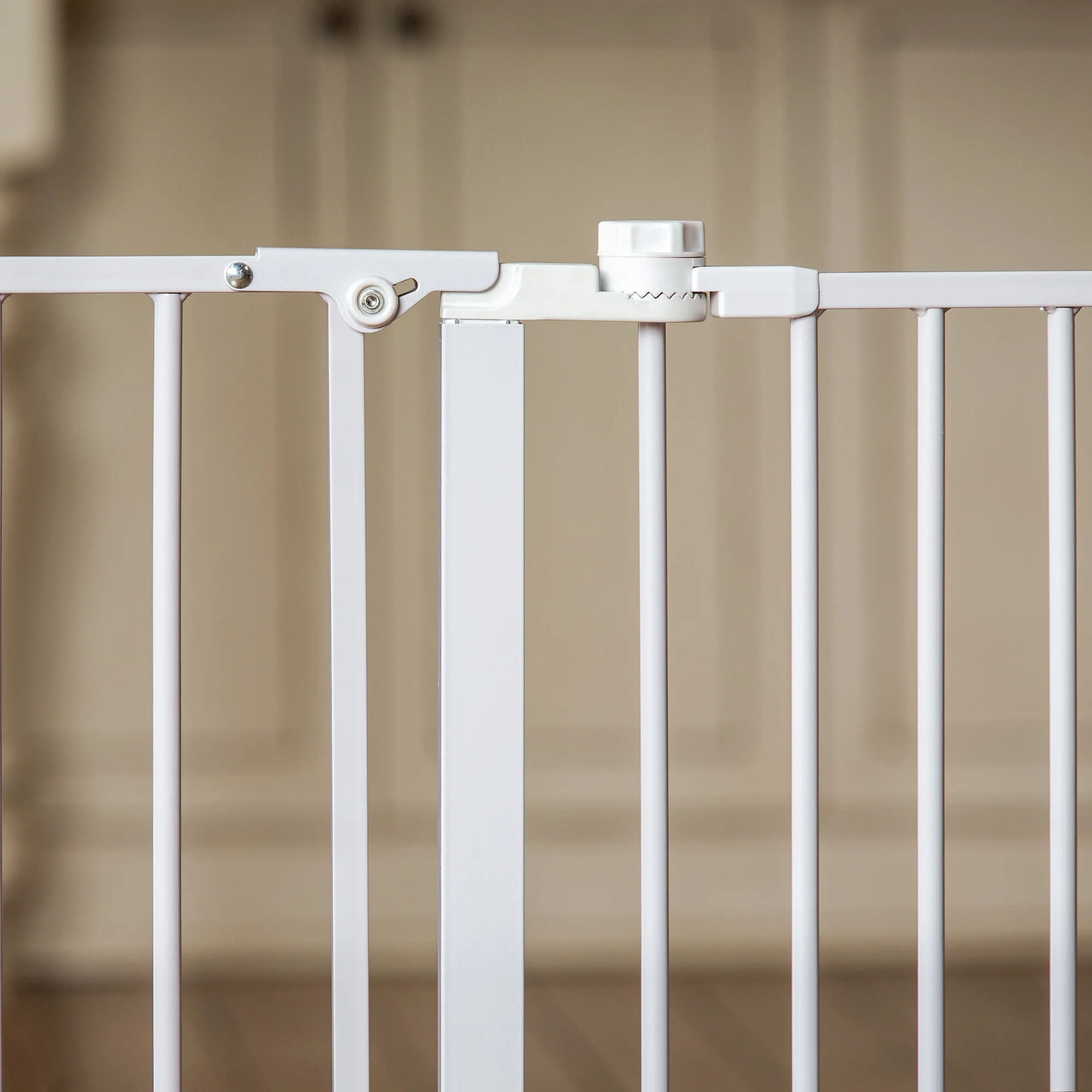 Carlson Pet Products 2-in-1 Super Wide Pet Pen and Gate