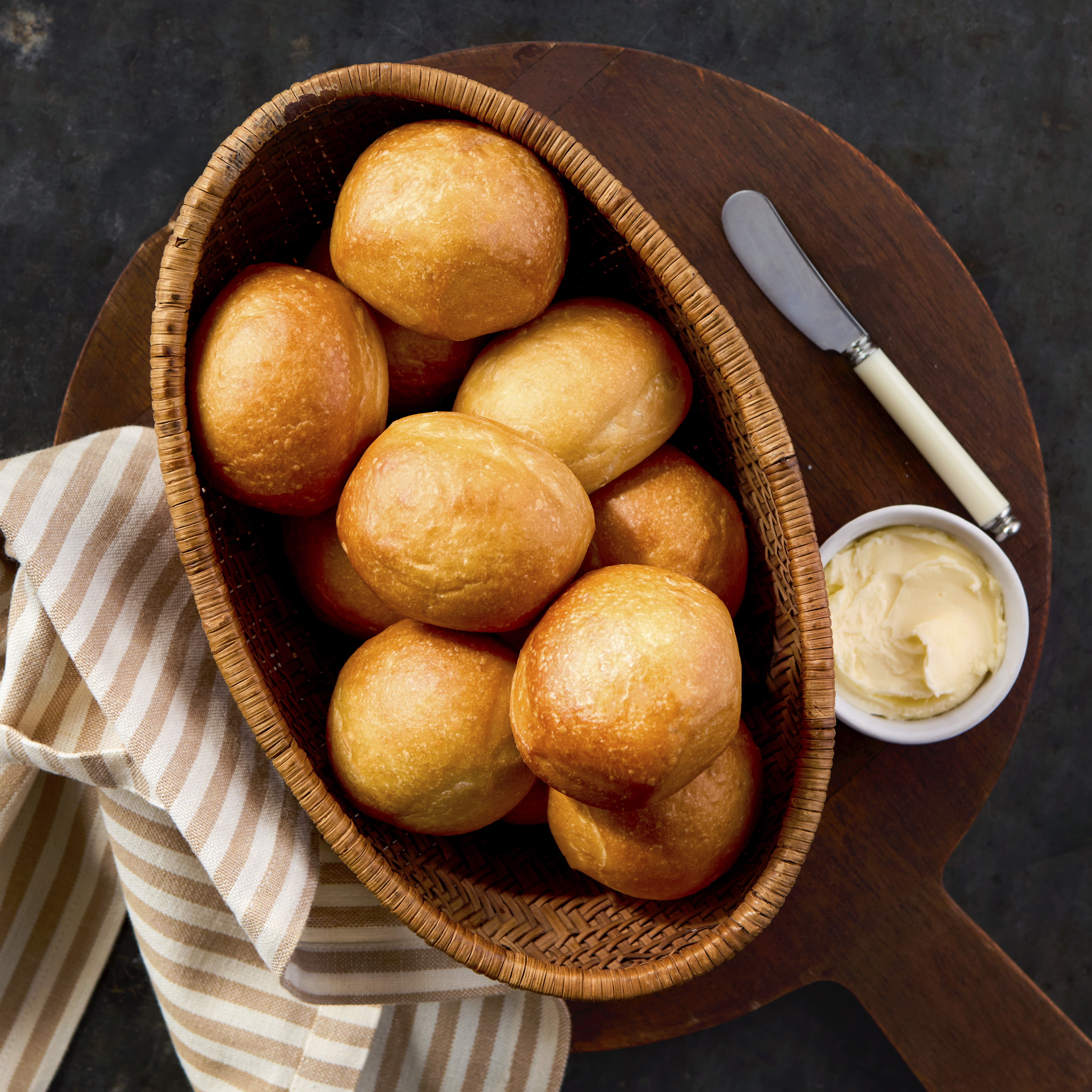 Freshness Guaranteed Yeasty Dinner Rolls, 12 oz, 12 Count