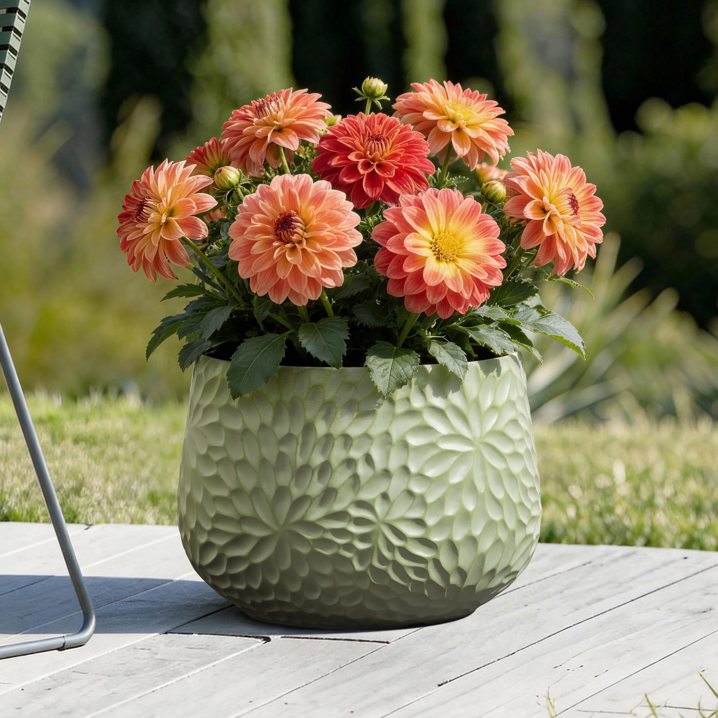 LuxenHome 16" Dia Green Large Round Planter with Floral Texture, Decorative Garden Plant Pot Indoor Outdoor Use