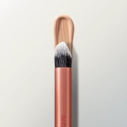 Real Techniques Spot Concealer Brush for Flawless Makeup Application