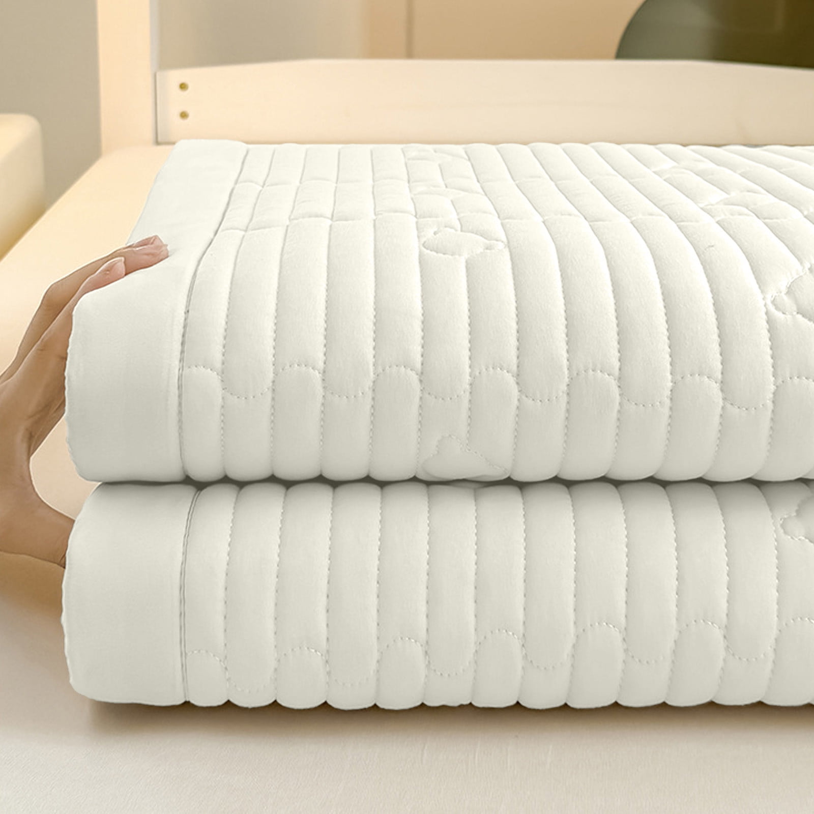 Bxaolu Twin Size Mattress for Bed, Floor Mattress, 1" Thicken Tatami Mat Sleeping Pad Foldable Roll Up Mat Dormitory Pad Floor Lounger Pillow Bed, White