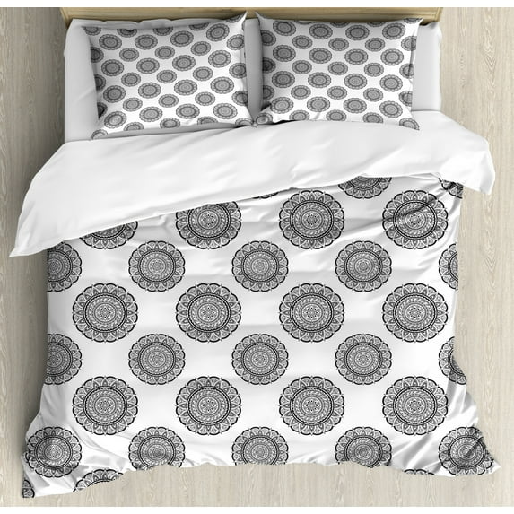 Mandala Duvet Cover Set Queen Size, Traditional Round Details on a Plain Background Layout, Decorative 3 Piece Bedding Set with 2 Pillow Shams, Grey and White, by Ambesonne
