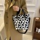thumbnail image 3 of Bolsa Bolsos de mano con estampado de animales de piel de felpa para mujer, bolsos cruzados con cremallera de invierno (vaca) JShteea Para Estrenar, 3 of 9