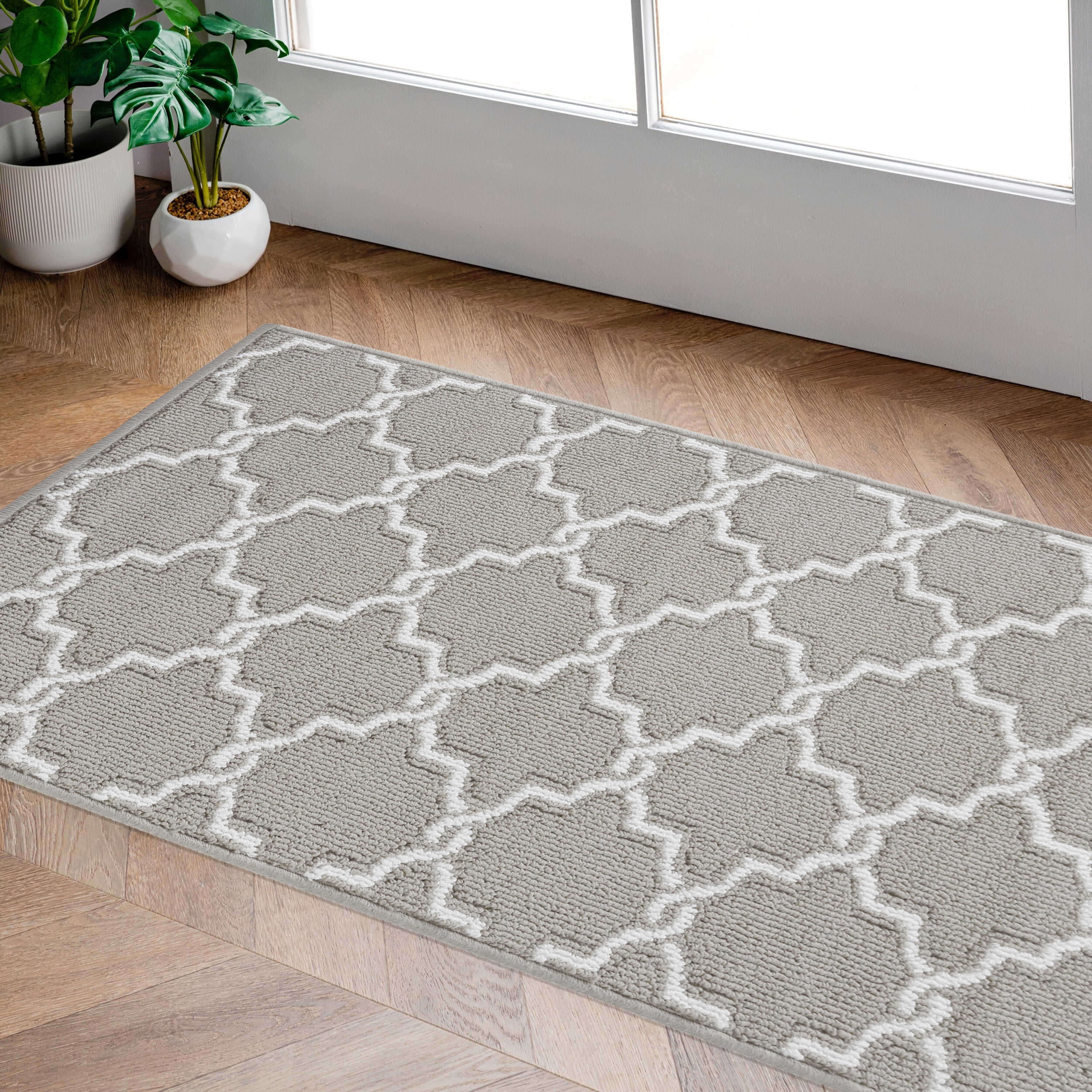 Washable NonSlip Accent Rug, Geometric, Light Grey and White, 26" x 45