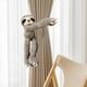 thumbnail image 2 of Soporte de cortina de dibujos animados de perezoso, juguete de peluche decorativo, bonito soporte de cortina, muñeco de peluche para el hogar, regalo, 2 of 9