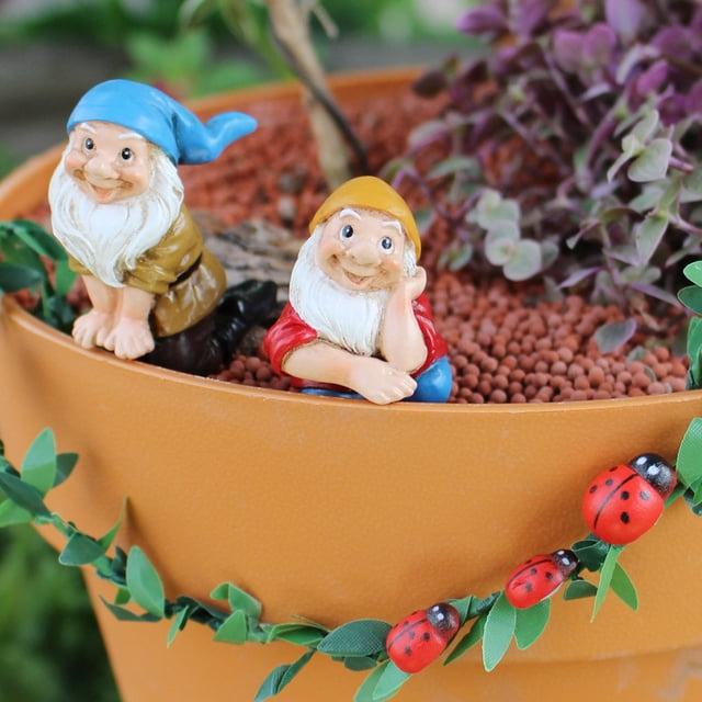 Garden Gnome Plug In Statues White Bearded Elderly Shape Weather Resistant Outdoor Compatible Ornament with Simulated Rattan for Garden Balcony Flower Pot Patio Yard Landscape Decor
