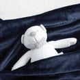 thumbnail image 4 of Manta de forro polar para niñas y niños, 110 x 140 cm, color azul marino, 4 of 8