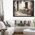 thumbnail image 4 of Designart - Vélo avec Sac de Courses - Impression sur Toile Encadrée Paysage, 4 of 4