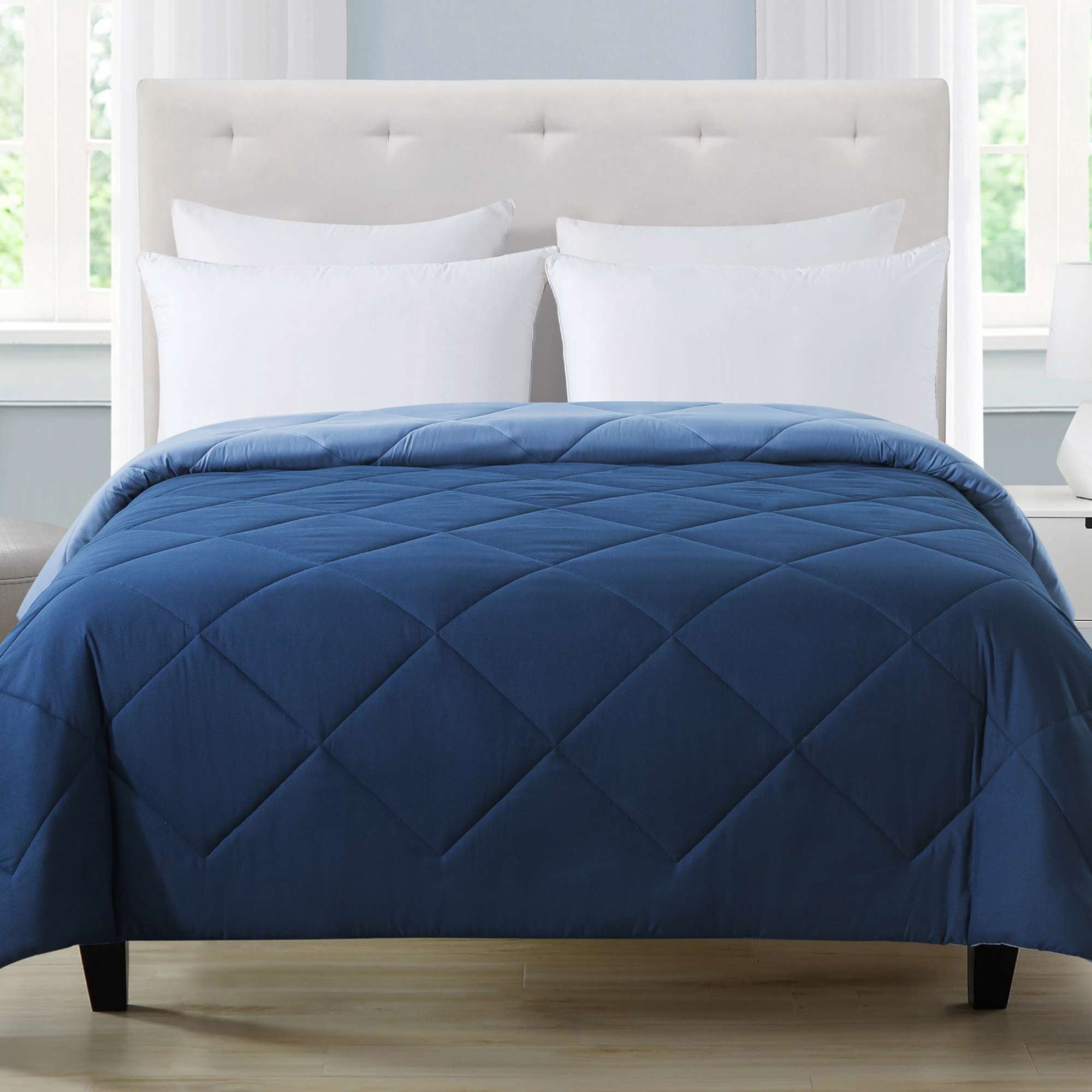 Mainstays King Comforter, All-Season Reversible Microfiber, Navy
