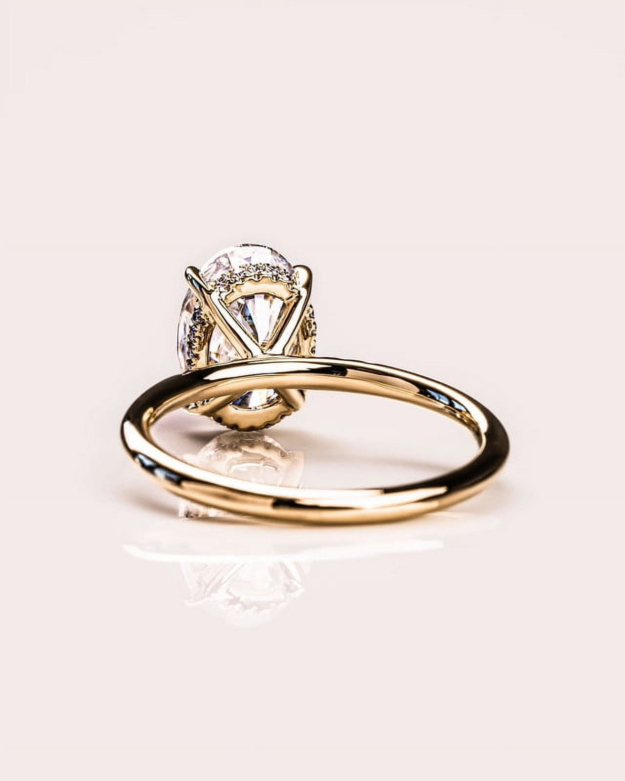 solitaire jewels 1.7CT Oval Moissanit Hidden Halo Engagement Ring For Women, 18K Yellow Gold