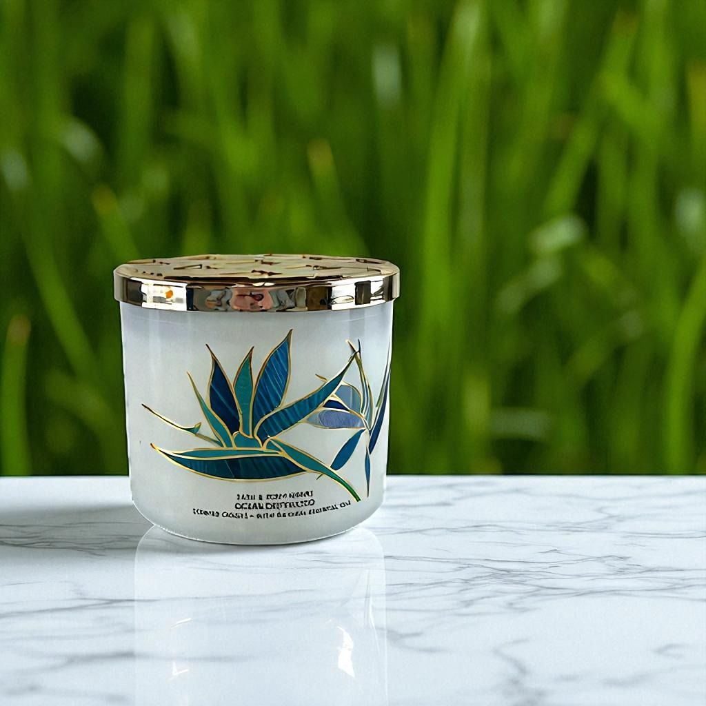 Bath and Body Works Candle - Ocean Driftwood Scented 3-Wick Candle with Natural Essential Oils (14.5 Oz / 411 g)