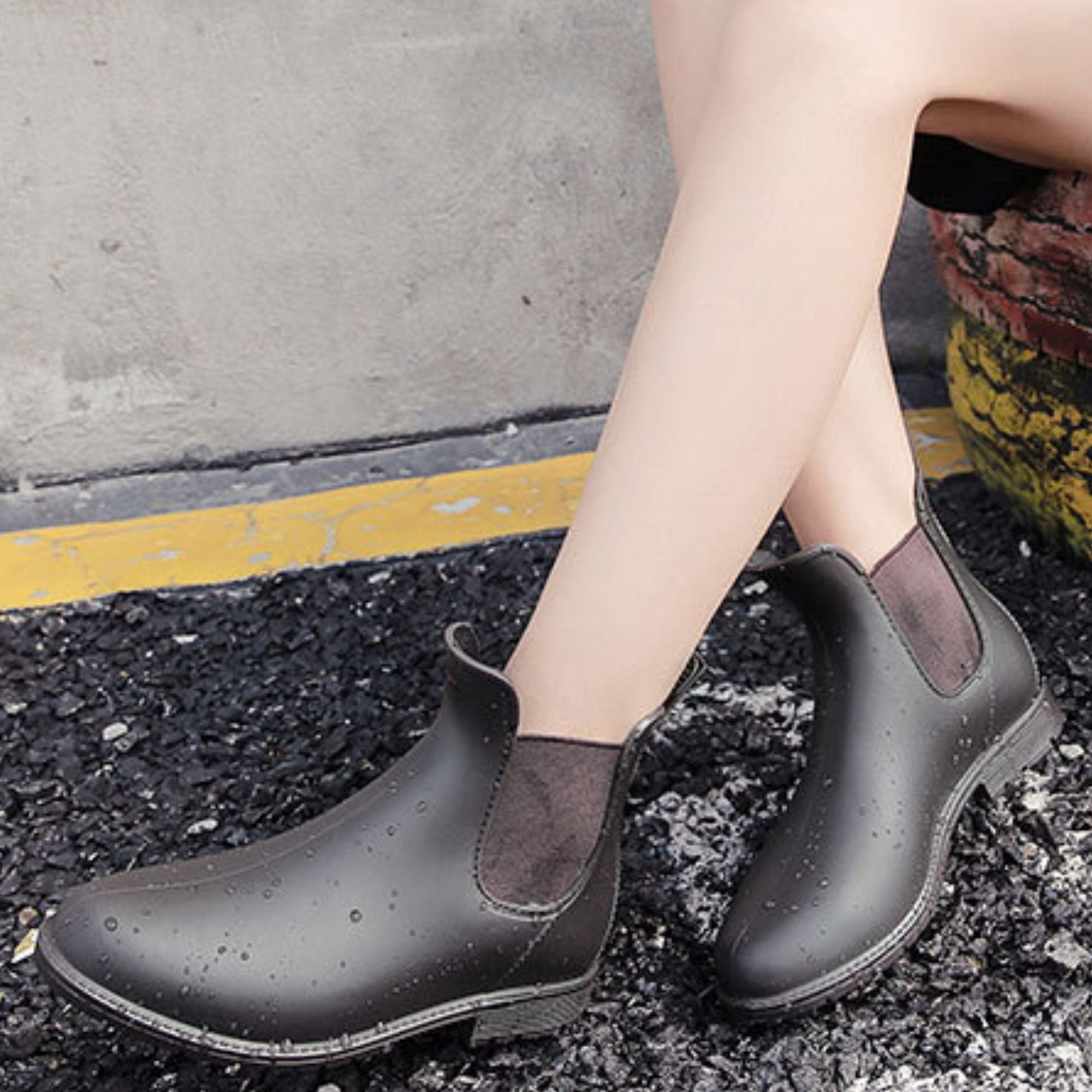 CHICVOMEY Women's Waterproof Chelsea Rain Boots Anti-Slip Rubber Ankle Boots for Gardening Walking & Outdoor Comfort Short Rainboots for Women