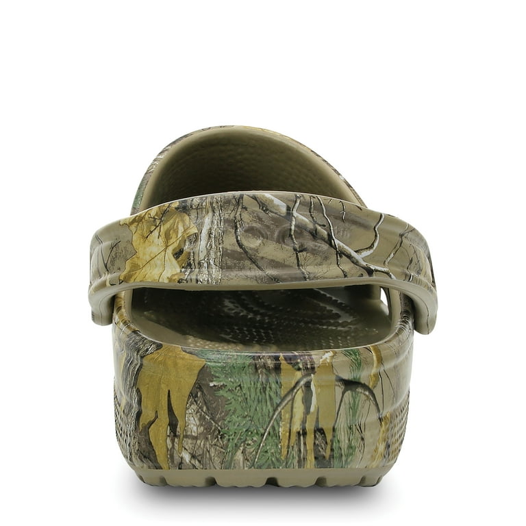 Crocs Men s Classic Realtree Xtra Clogs