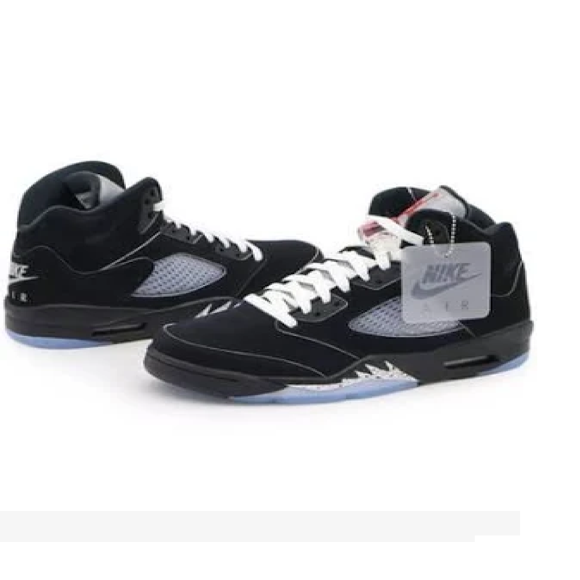 Remis à Neuf Nike Taille 10.5 - Air Jordan 5 Retro OG Noir Métallisé Réinventé