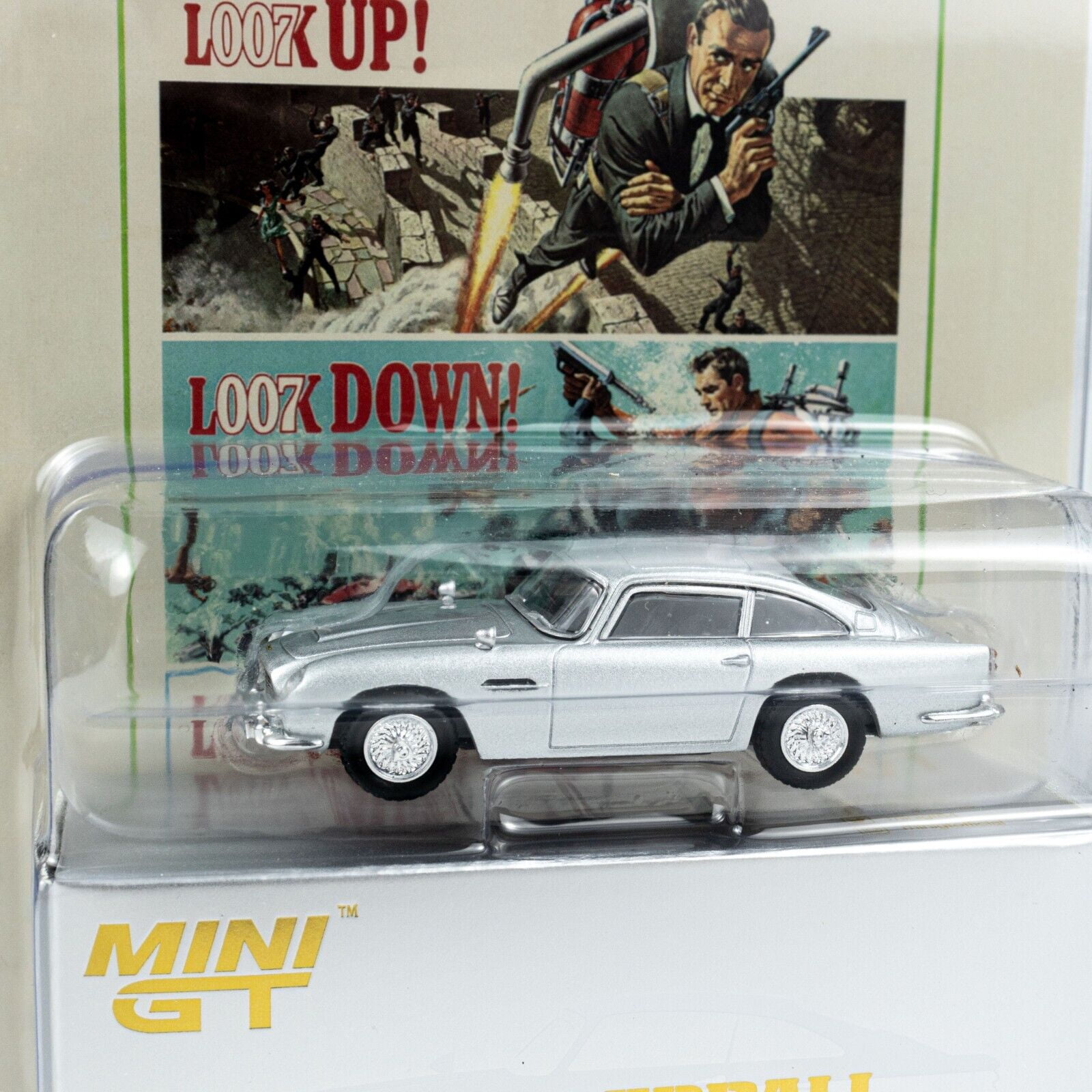 Aston Martin DB5 RHD Birch Silver Metallic 007 James Bond