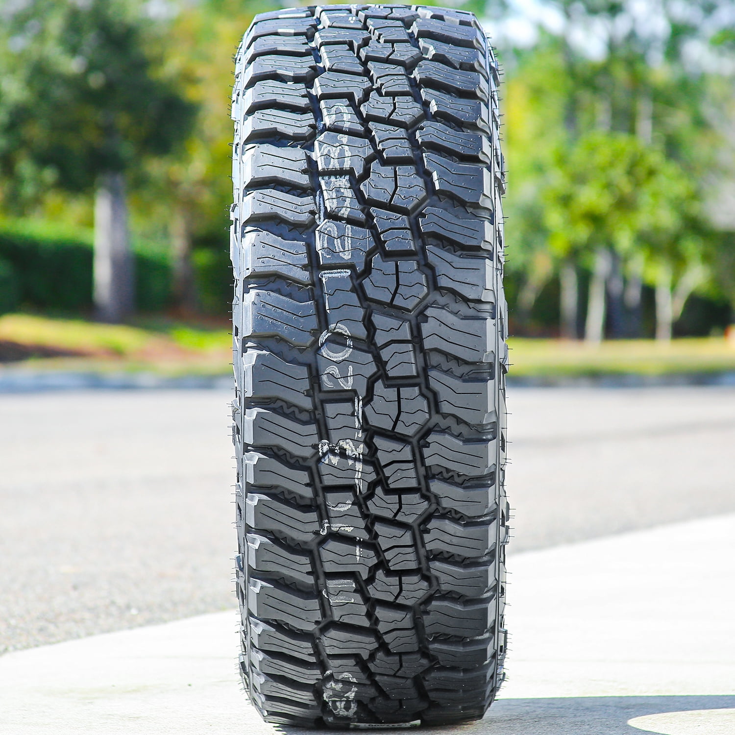 Mickey Thompson Baja Boss A/T All Terrain LT37X13.50R24 124Q F Light Truck Tire