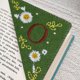 thumbnail image 2 of ?? 26 Letras Marcador De Libros Elegante Y Personalizado, Bordado A Mano, Con Esquina, Para Las Cuatro Estaciones, Divertido, Decoración, Hecho A Mano, Con Letras Personalizadas, Cosido A Mano, Con, 2 of 5