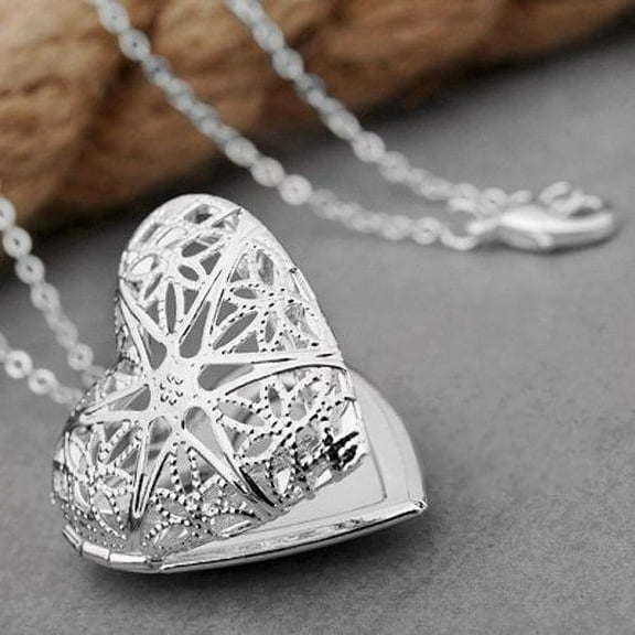 AYYUFE Women's Silver Plated Hollow Out Heart Photo Locket Necklace