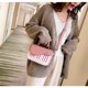 thumbnail image 4 of Bolso pequeño cuadrado con bordado en contraste de colores a la moda, bolso de mano pequeño con notas de piano y personalidad dulce para mujer, 4 of 4