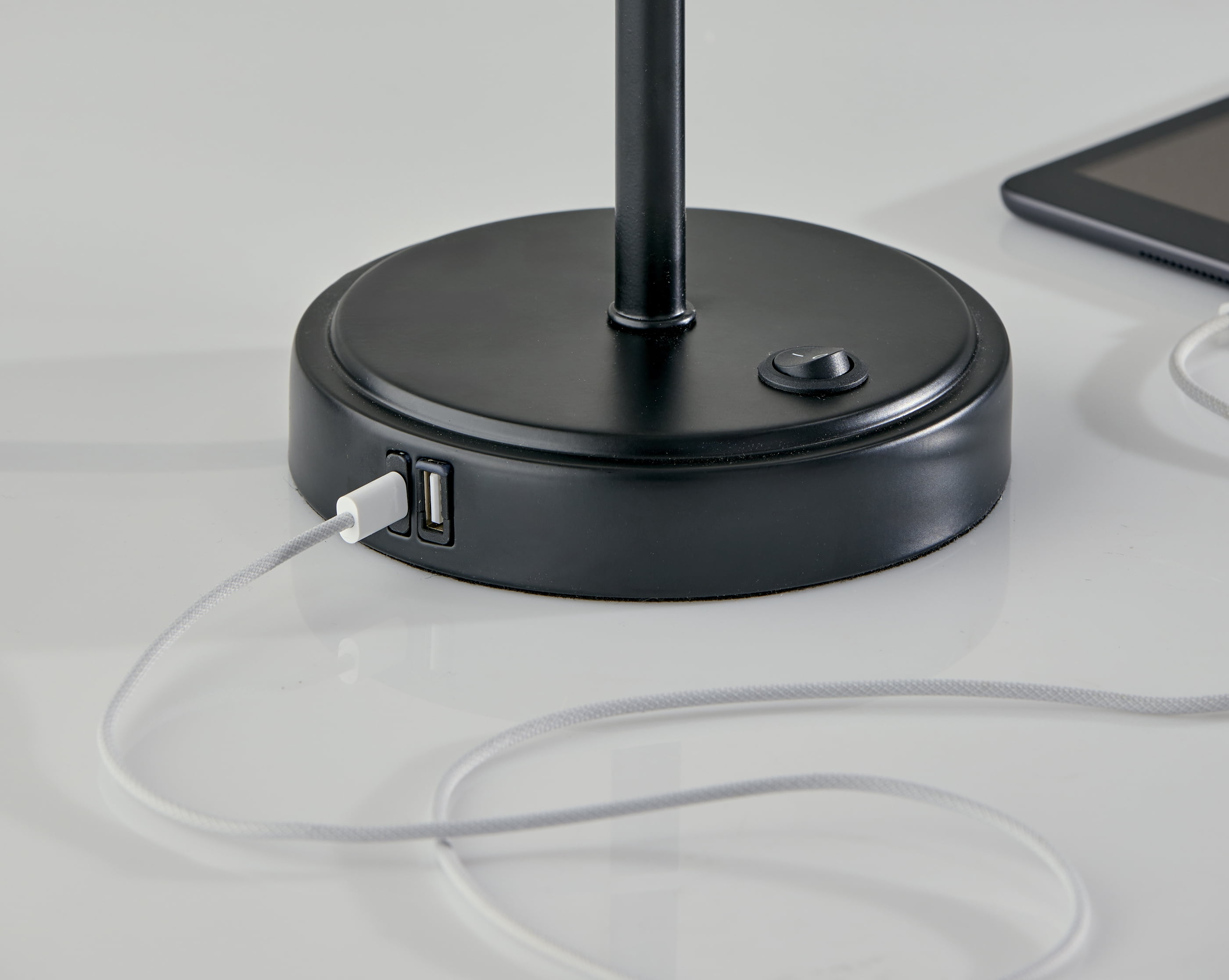 Mainstays 19 in Black Metal Stick Lamp with USB and USB-C Ports