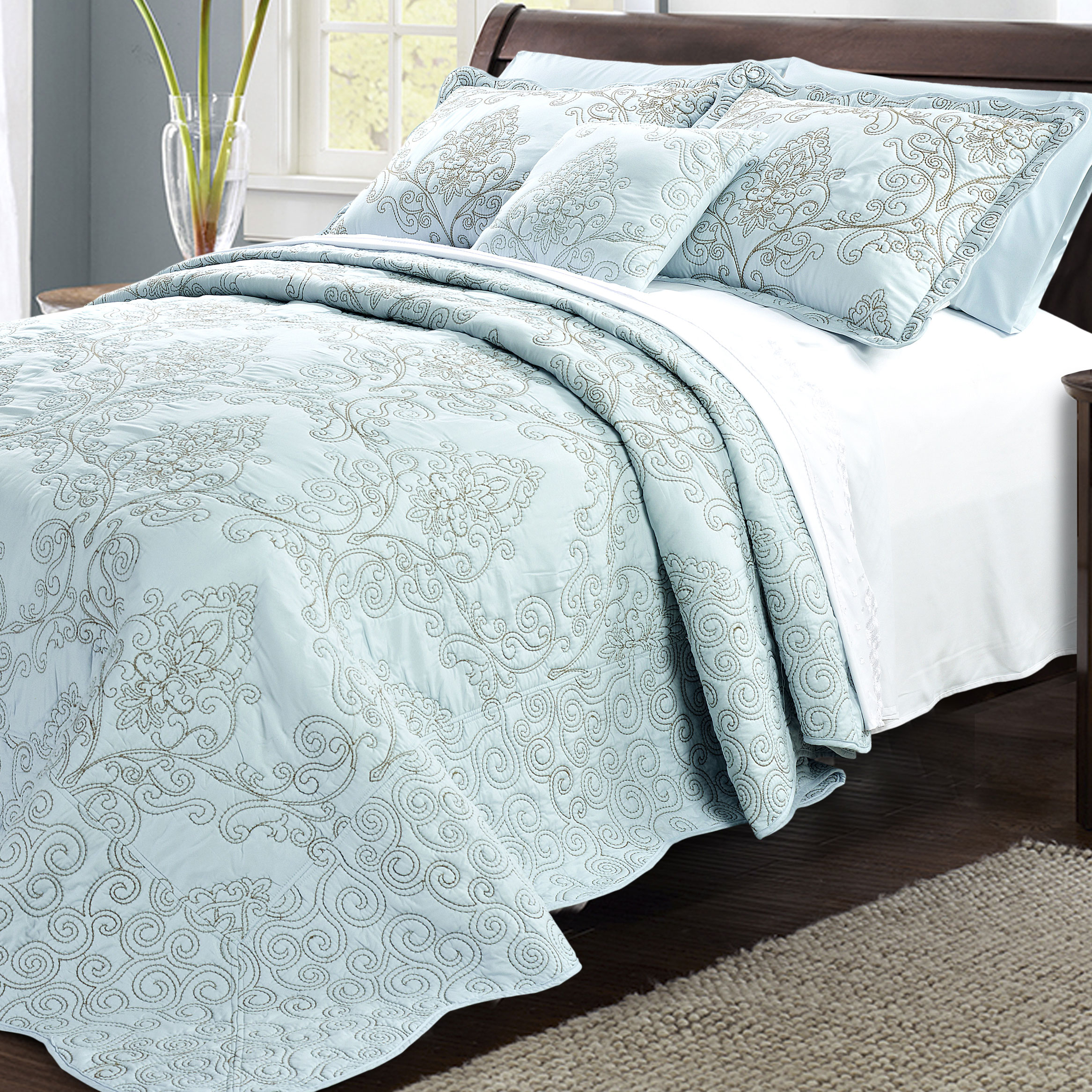 Serenta Damask Embroidered 4 Piece Bed Spread Set