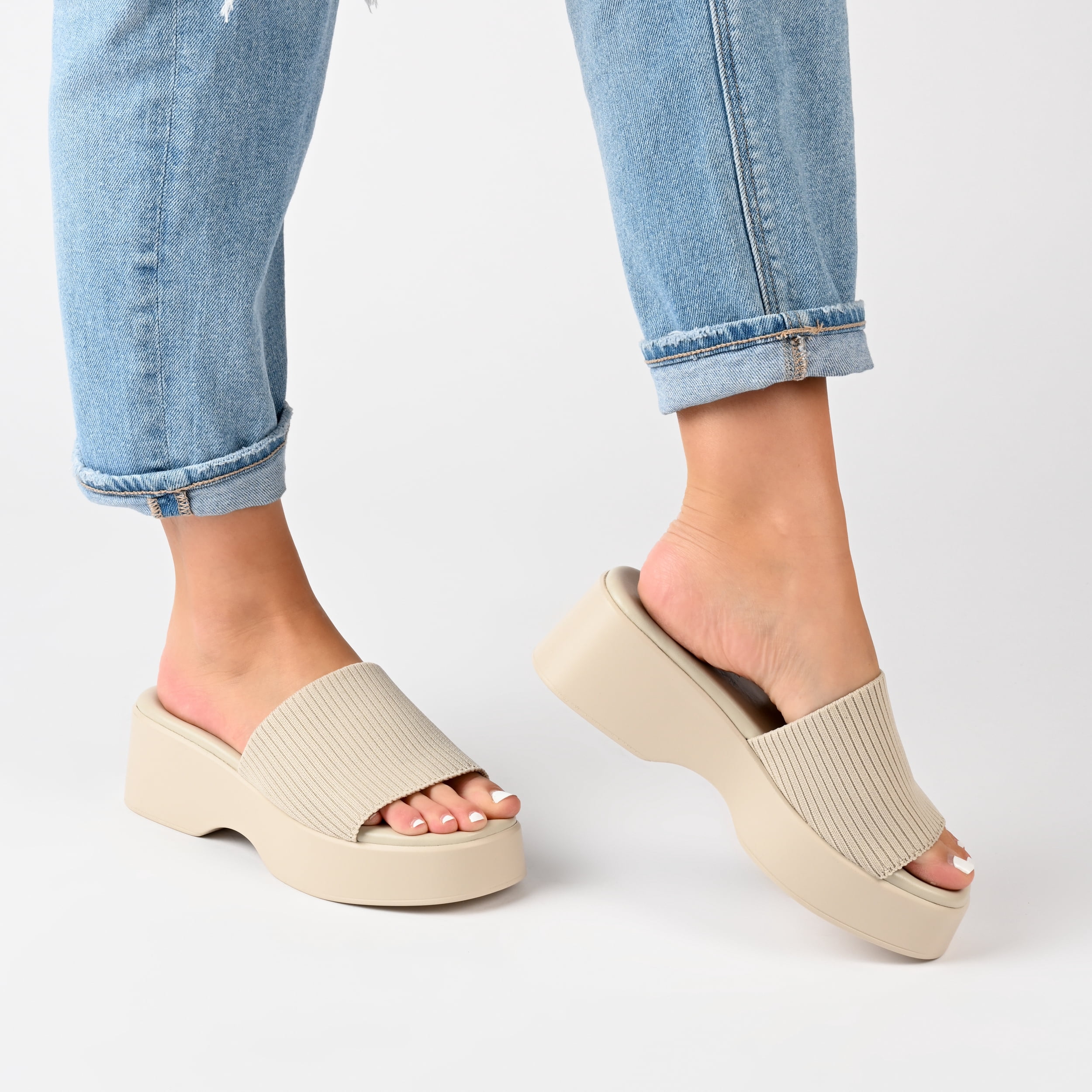 Journee Womens Emani Platform Slip On Sandals