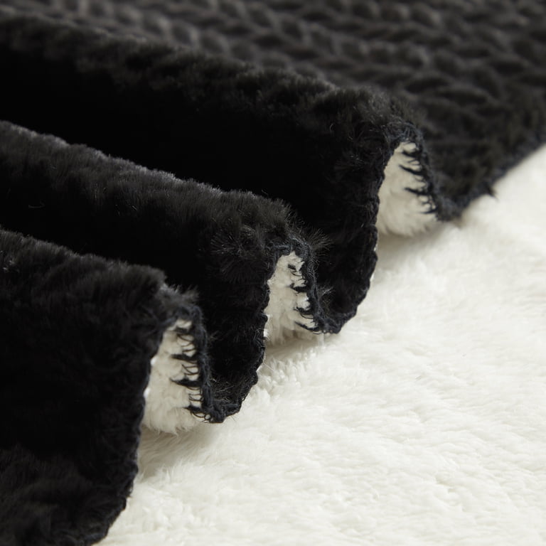 Dearfoams Reversible Embossed Faux Fur Black Throw Blanket photo 3
