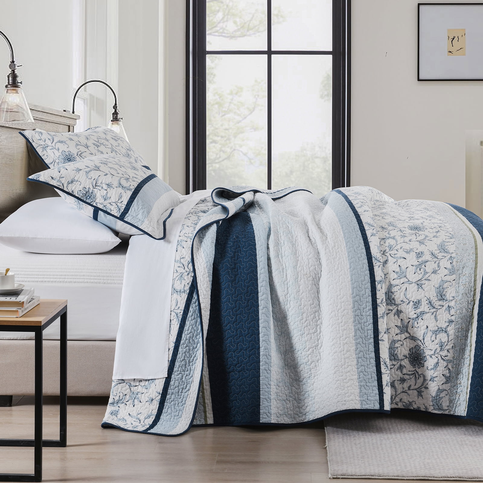 Bedduvit Floral Blue Queen Quilt - 100% Cotton Striped Patchwork Reversible Navy/Blue Queen Size Quilt, Lightweight Summer Botanical Flower Print Bedspread, Vintage Bedding Set for Queen Bed, 98x90