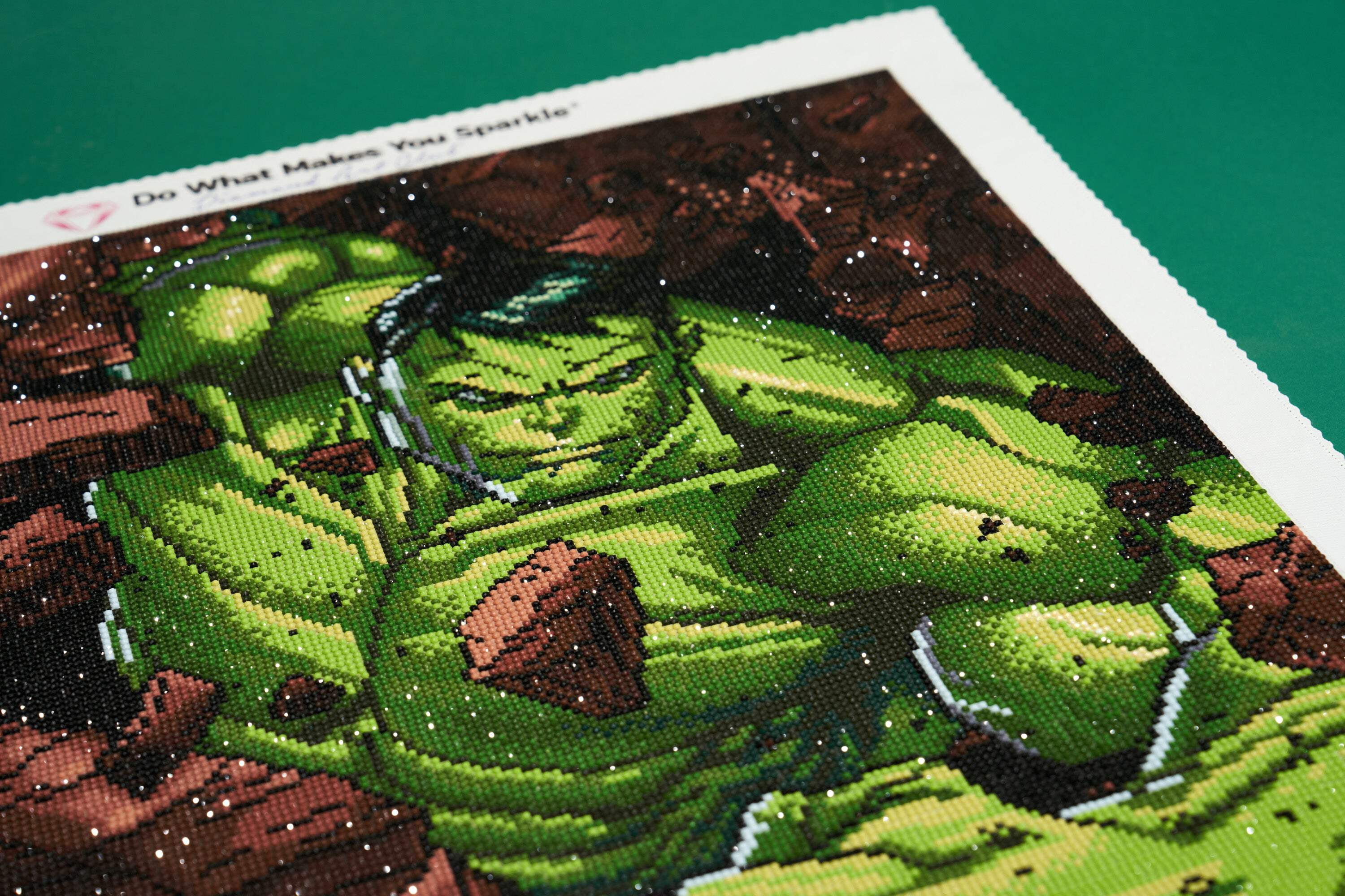 DIAMOND ART CLUB Hulk™ Smash! Diamond Painting Kit