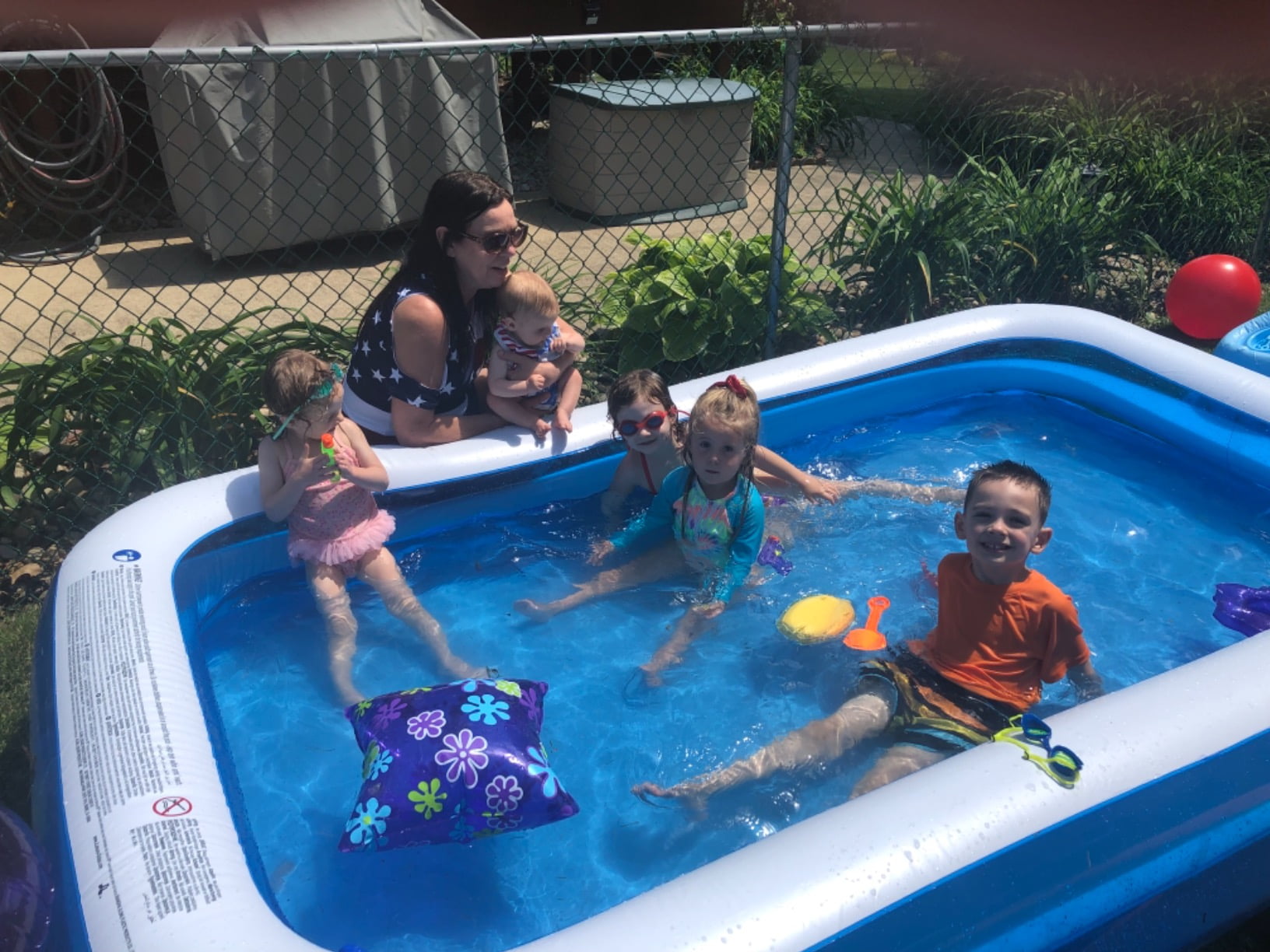 Inflatable Pool Oversized Thickened Family Swimming Pool Puncture Resistant 1 Pack 102.36*66.92IN;19.68IN.Not Include Inflation Pump.