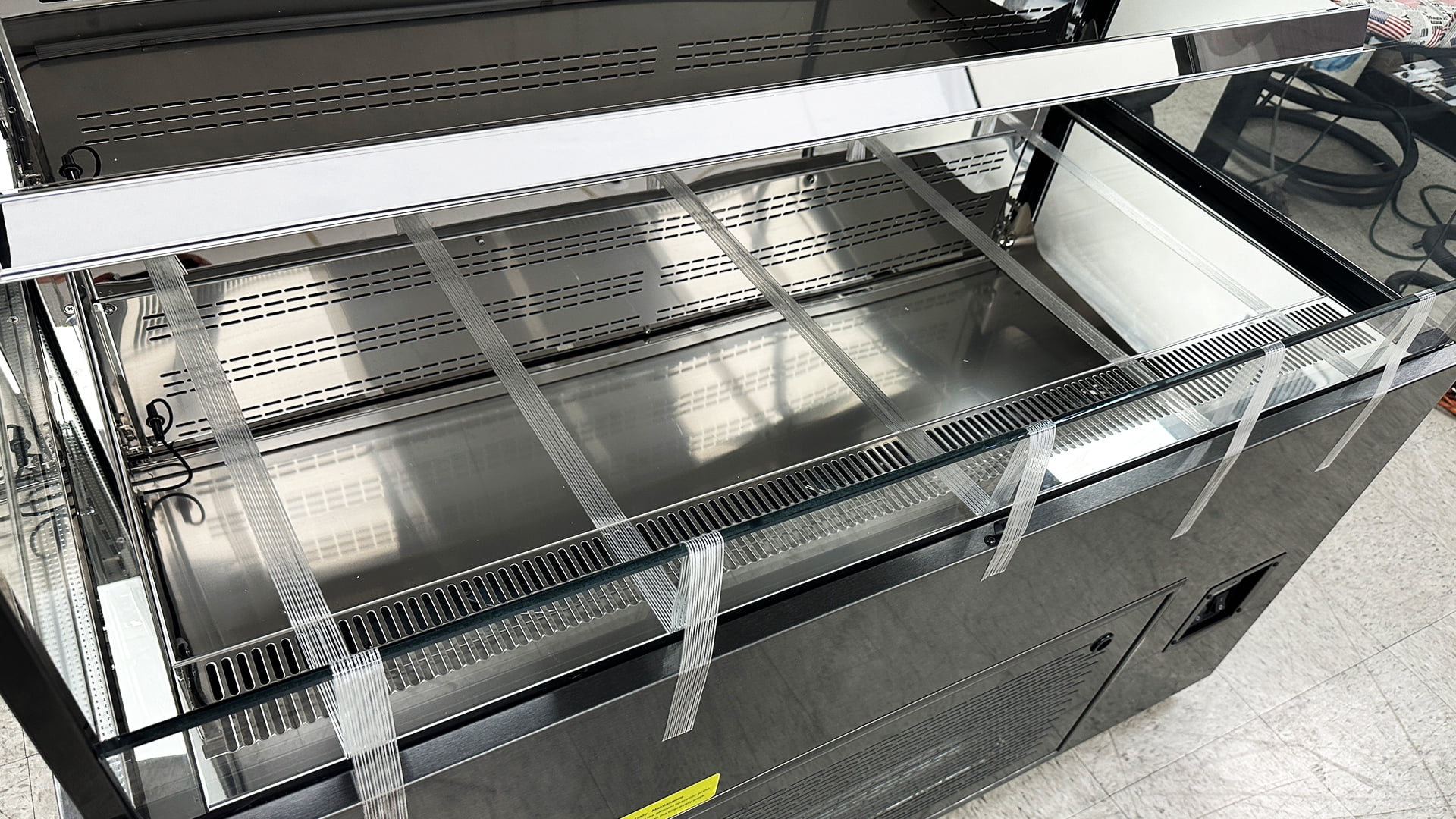 NSF 52 in. Open Air Cooler Display, Commercial Refrigerator, Beverage Display Case Grab & Go Merchandiser Night Curtain