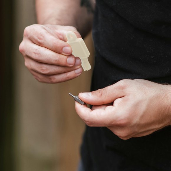 CRILSTYLEO Llave Para Dispensadores De Papel Higiénico Con Seguro Y Estético Beige