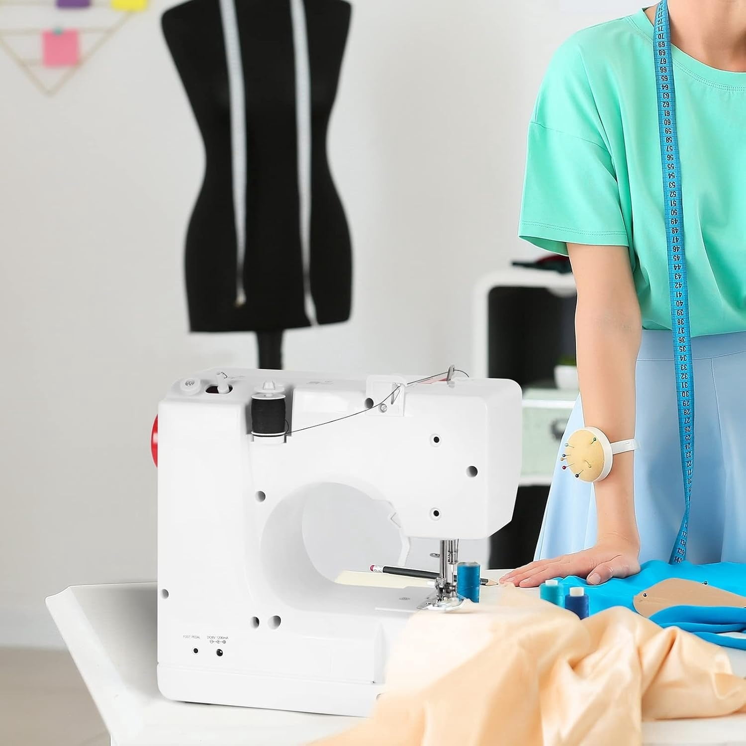 Sunexinlo 12 Built-In Stitches Handheld Sewing Machine