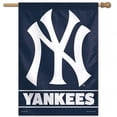 thumbnail image 1 of Bannière New York Yankees 28x40 Design Vertical, 1 of 1
