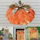 thumbnail image 4 of Coronas de otoño YZhouD para puerta de entrada, corona artificial creativa de Halloween de 40 cm con bayas, coronas de calabaza de arpillera para otoño, Halloween, Acción de Gracias, decoración, 4 of 8