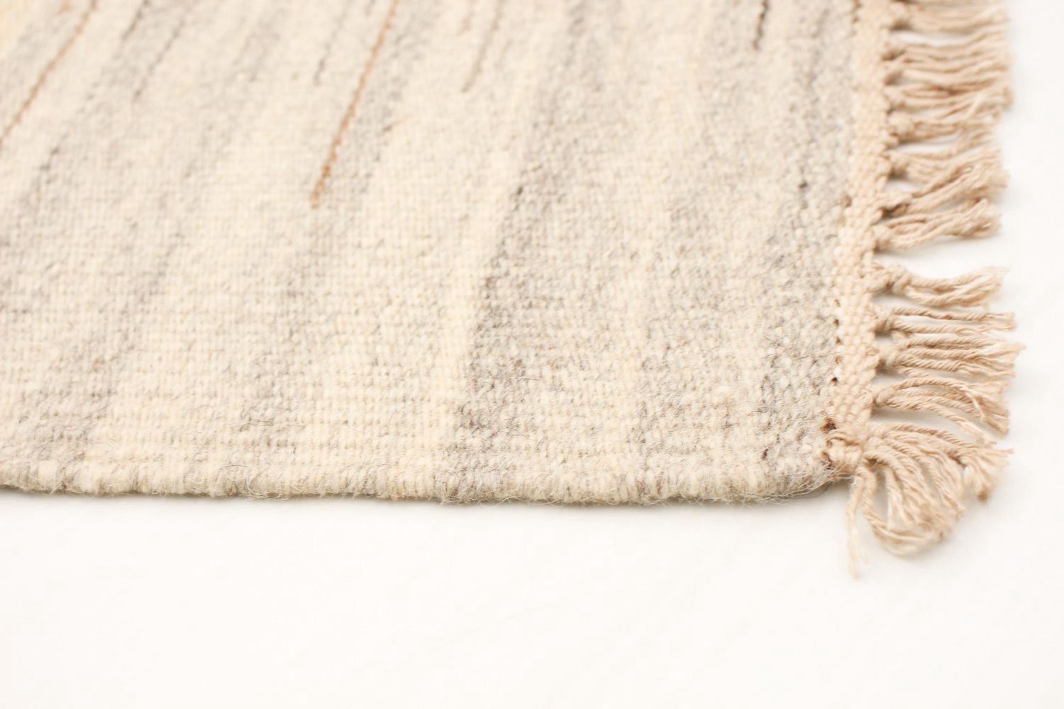 ECARPETGALLERY Tapis Fait à la Main pour Salon, Salle à Manger et Chambre à Coucher Marocain Collection Organique & Pure 5'0" x 8'0" en Ivoire