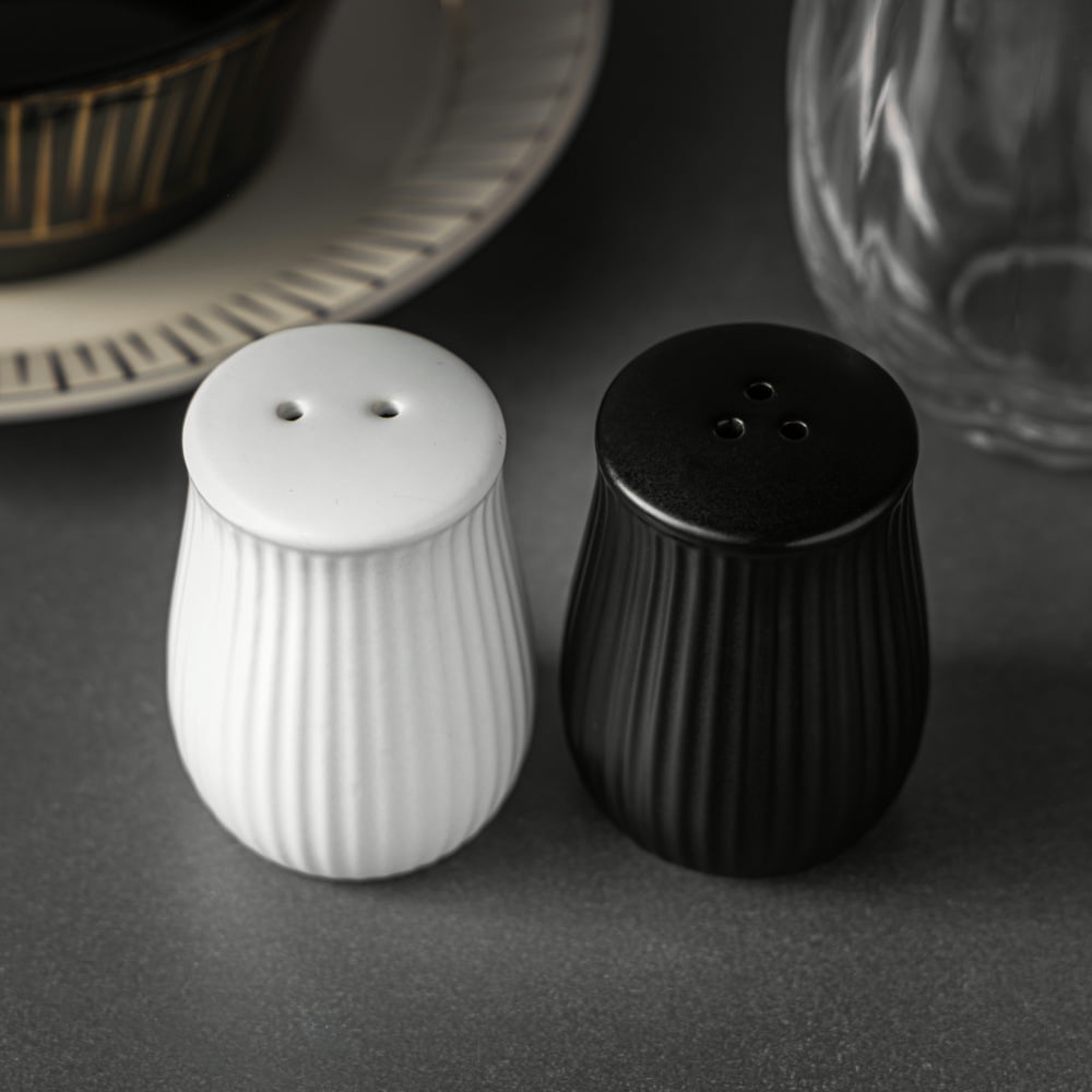 (2 pack) Thyme & Table 2 Piece Ceramic Salt and Pepper Shakers, Black