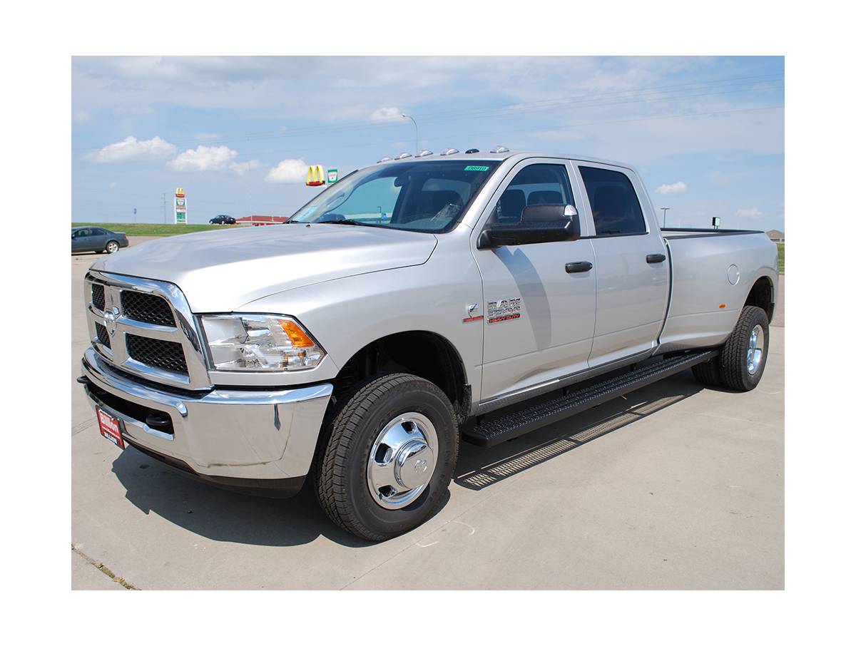 LUVERNE 415098-400940 Grip Step Black Aluminum 98-In Wheel to Wheel Running Boards, Select Ram 1500