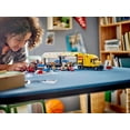 thumbnail image 4 of Camión de juguete LEGO City Delivery Truck (60440) con minifiguras, 4 of 8