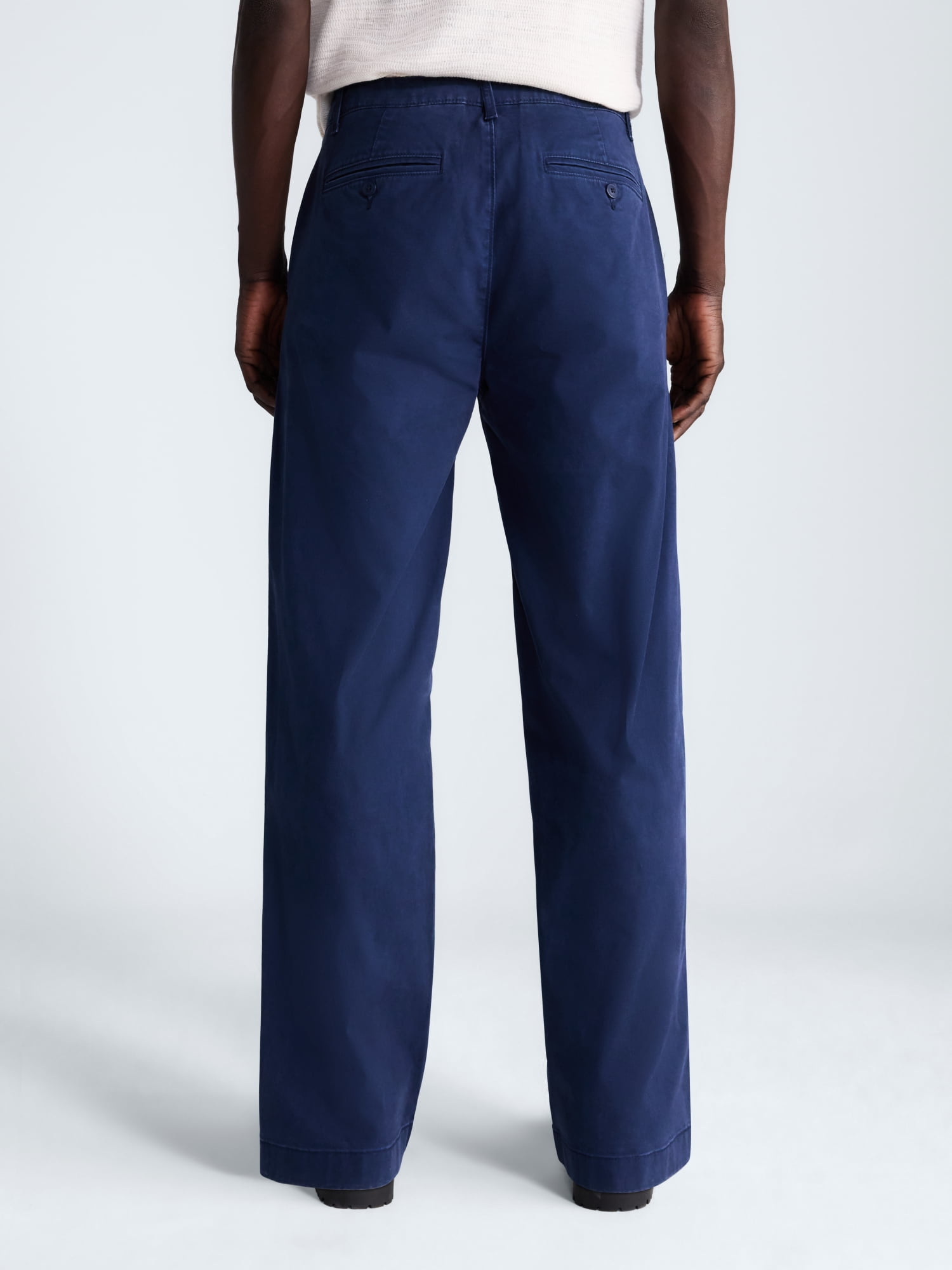Free Assembly Men's Loose Fit Straight Leg Chino Pants, Waist Sizes 29-40