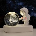 thumbnail image 3 of Lámpara de bola de cristal Lámpara de mesa de astronauta Lámpara de noche Regalo de cumpleaños para adolescentes y niños, 3 of 8