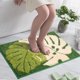 thumbnail image 1 of Alfombras de baño con hojas, alfombrilla de baño de microfibra suave antideslizante, alfombra de ducha extra suave y absorbente de agua, lavable a máquina (verde, 16" x 24"), 1 of 4