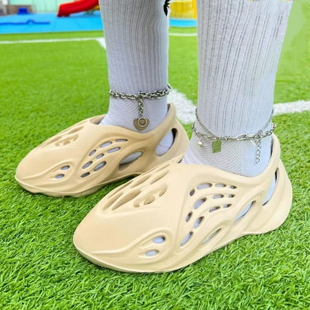 

Boys Girls Foam Slides Lightweight Quick-drying Non Slip Slippers Trendy Clogs Outdoor Closed Toe Sandals Hollow Out Shoes For Men Women Spring And Summer