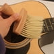 thumbnail image 3 of Cepillo para polvo de instrumentos cepillo para quitar el polvo de instrumentos Madera maciza y nailon Compacto Limpieza a fondo Cerdas suaves no estáticas para ukelele para el ANGGREK Otros, 3 of 7