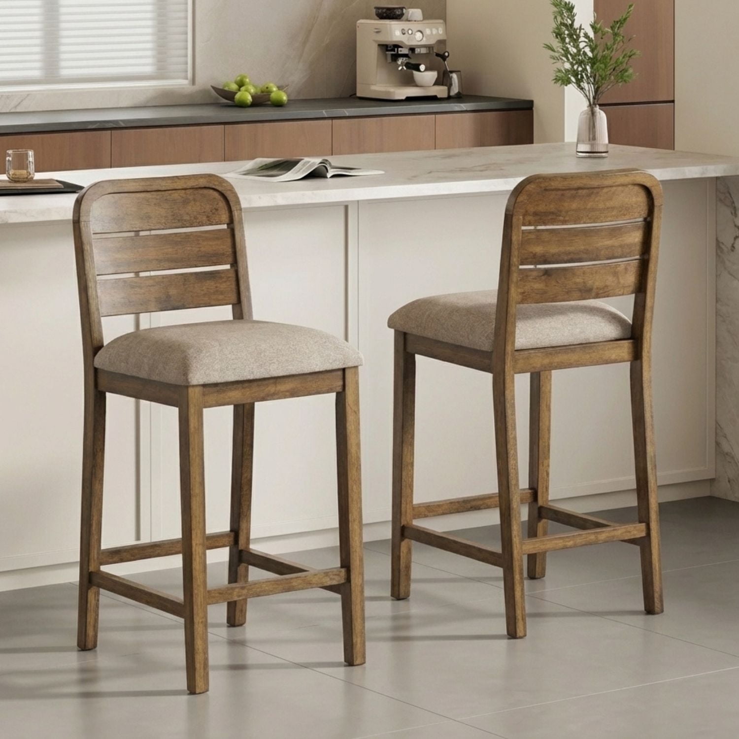 Dayalane 26" Counter Height Bar Stools Set of 2, Farmhouse Wooden Bar Stools with Ladder Back, Chenille Upholstered Kitchen Island Chairs for for Island Bar Island Cafe Kitchen, Brown