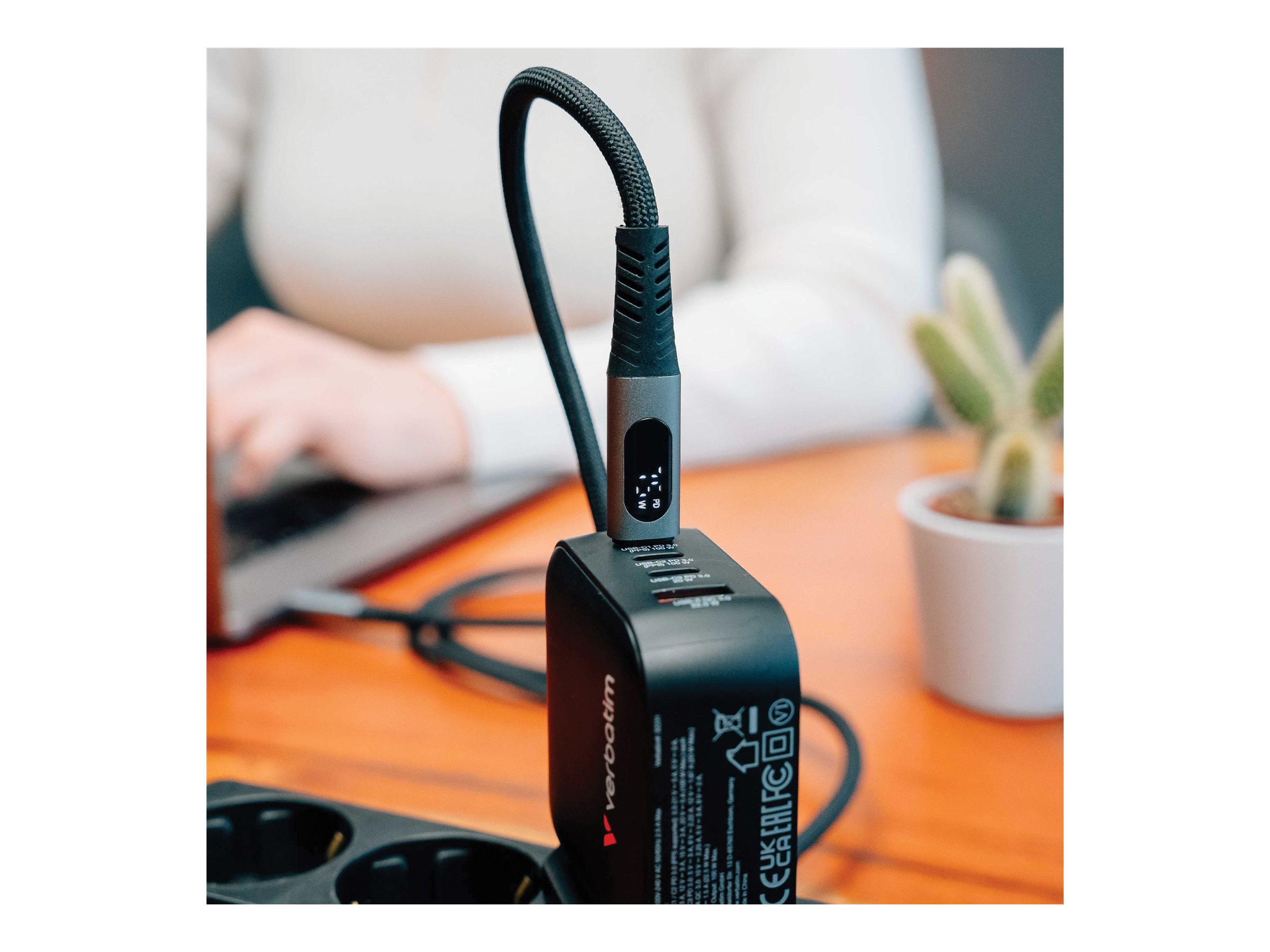 VERBATIM SYNC  CHARGE 100W