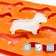 thumbnail image 4 of Moldes y bandeja para cubitos de hielo de silicona con forma de perro Dachshund, 4 of 5